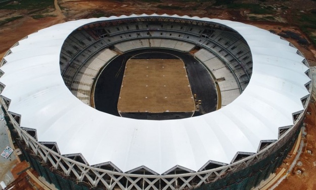 Stade Olympique d'Ebimpé : La pose de la toiture est achevée