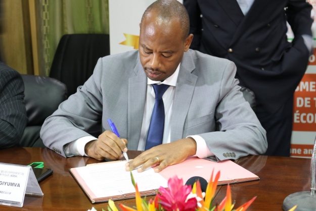 Albert Nsengiyumva de l'ADEA (Association pour le développement de l'éducation en Afrique)