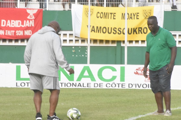 Lué Biagné Ruffin (en vert) et Abdoulaye Traoré (en gris)