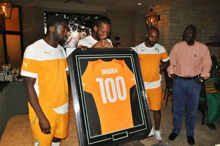 La 100e sélection Didier Drogba en équipe nationale célébrée à Dallas (juin 2014)