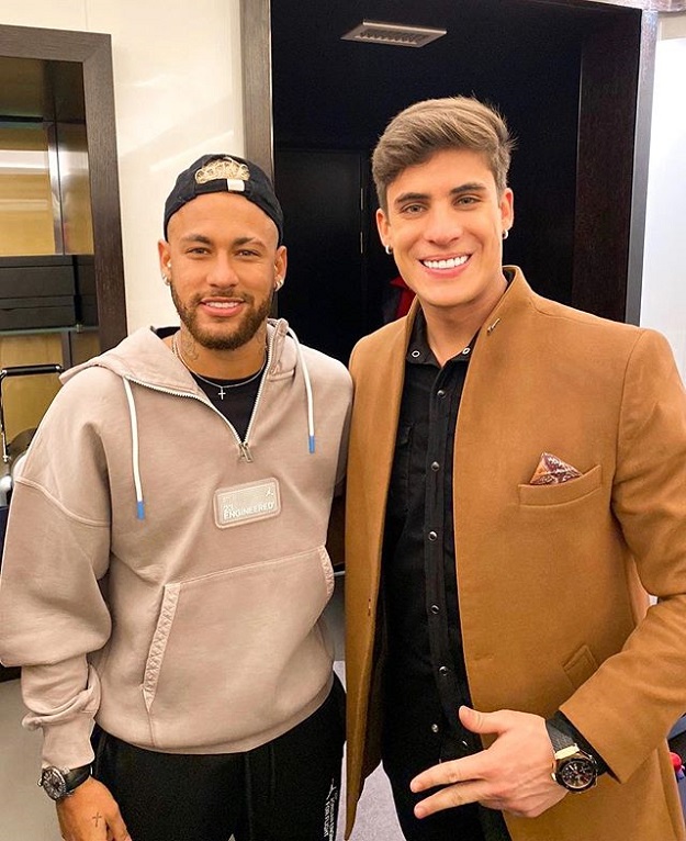 Neymar Jr (28 ans) et son beau-père Neymar Jr (28 ans) et son beau-père