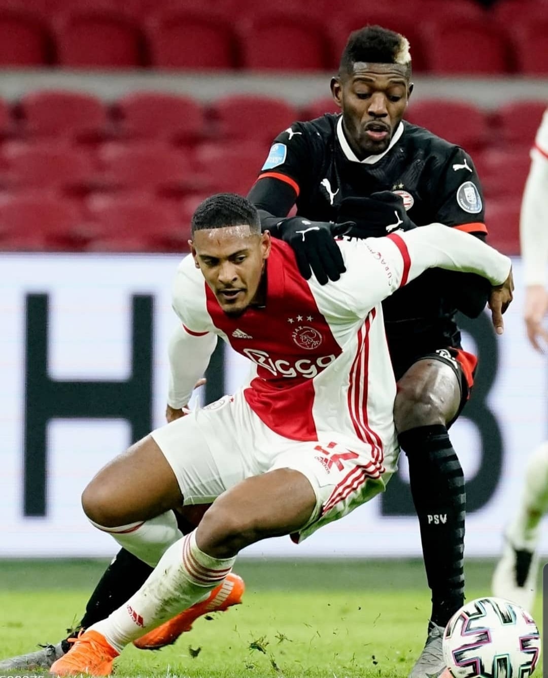 Duel "Haller VS Sangaré"