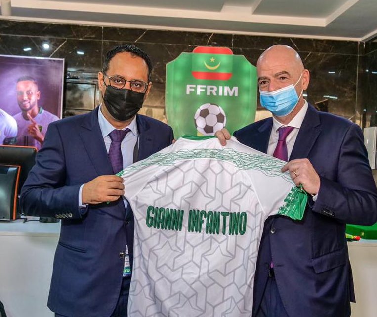 Ahmed Yahya et Gianni Infantino