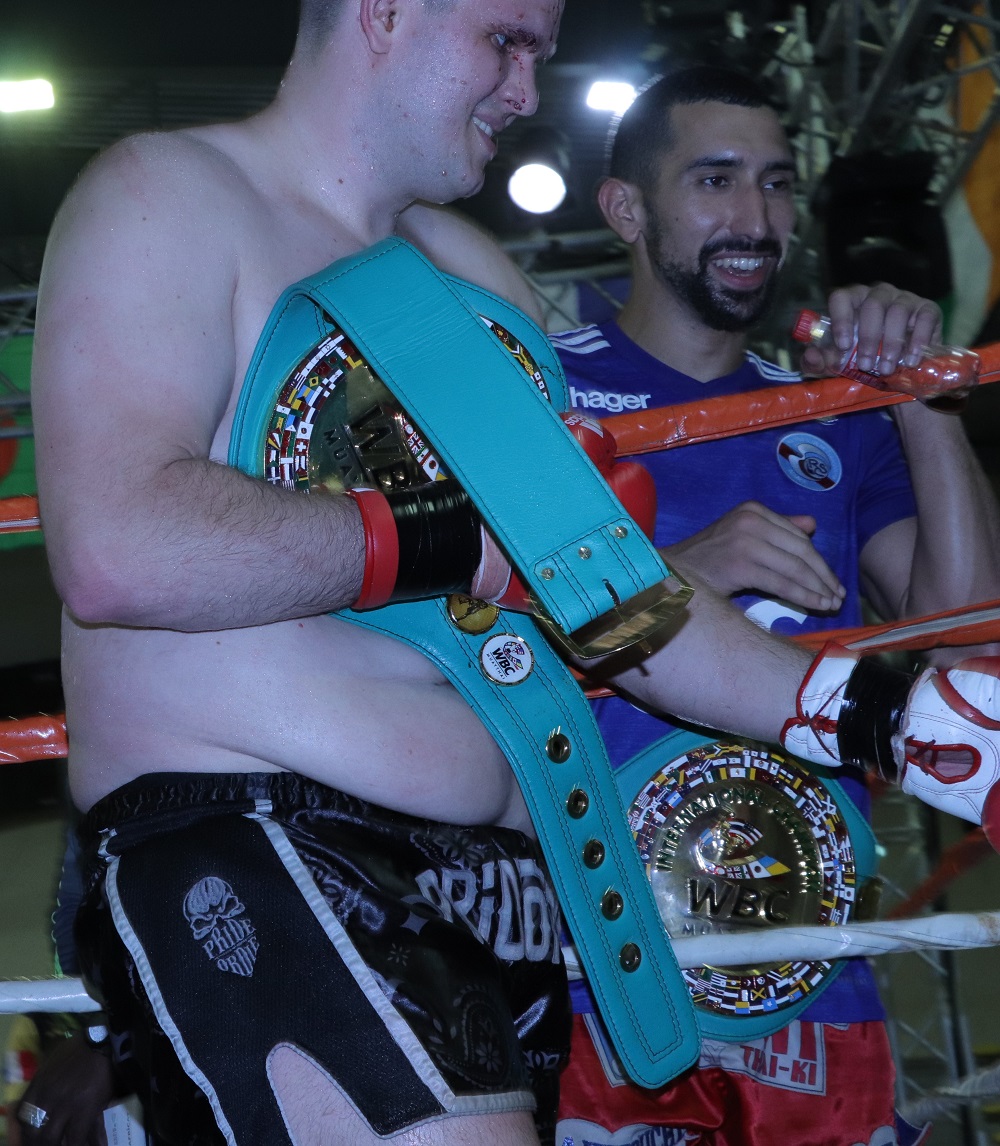 Les Champions de la soirée sont les français Patrick Lisiecki (Poids lourd) et Bilal Chareuf (Poids moyen) Les Champions de la soirée sont les français Patrick Lisiecki (Poids lourd) et Bilal Chareuf (Poids moyen)