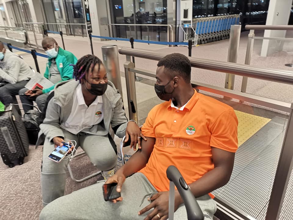 La délégation Ivoirienne à son arrivée à Tokyo La délégation Ivoirienne à son arrivée à Tokyo