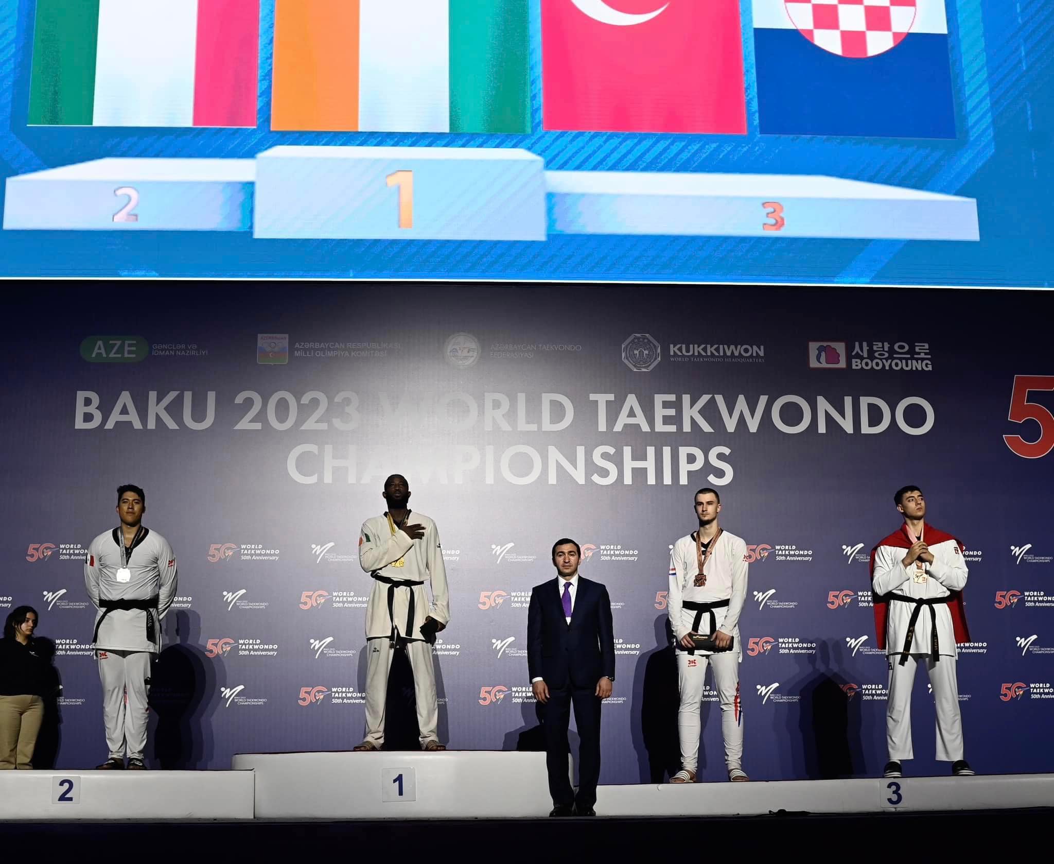 Taekwondo Cissé Cheick remporte l’Or au Championnat du Monde