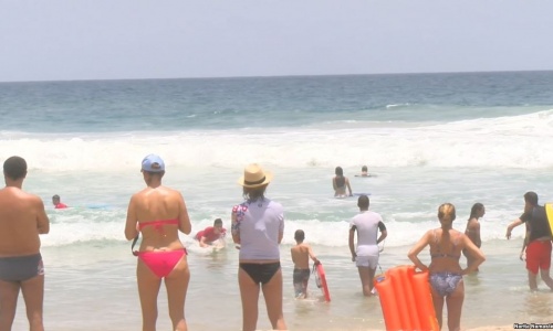 À la découverte de "Surf School", la 1ère école de surf de Côte d'Ivoire