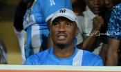 ‘‘A quand l’arrivée de la médecine sportive ?’’ : Drogba indigné suite au décès sur le terrain de Sylla Moustapha