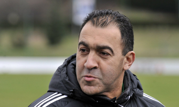 Abdel Bouhazama prend officiellement les rênes de l'encadrement technique de la lanterne rouge de Ligue 1