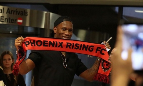 Accueil royal pour Didier Drogba au Phoenix (Vidéo)