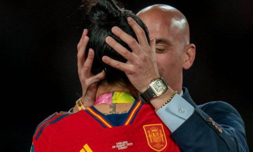 Affaire "baisé forcé" : Luis Rubiales banni du football pour 3 ans