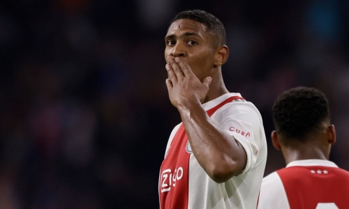 Ajax : Buteur, Haller poursuit sur sa lancée