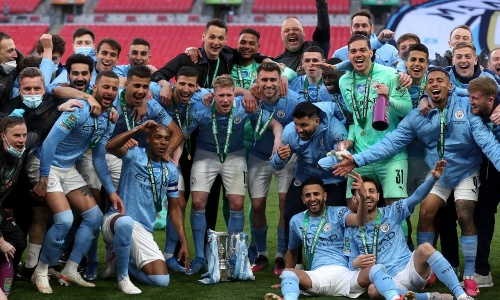 Angleterre : La Coupe de la Ligue a préféré Riyad Mahrez à Serge Aurier