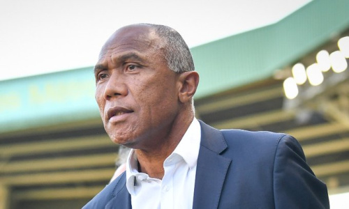 Antoine Kombouaré signe son retour sur le banc des Canaris