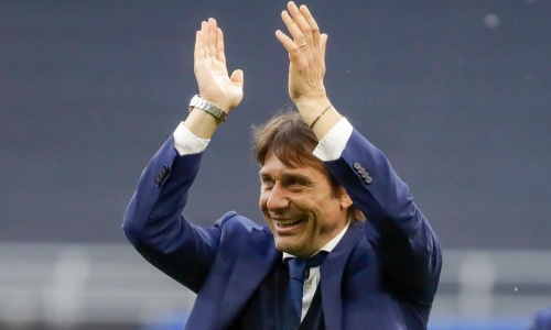 Antonio Conte signe son retour en Angleterre