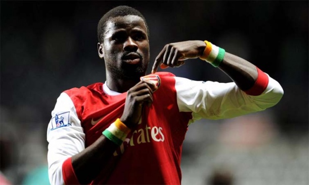 Après Galatasaray, Arsenal aussi veut aider Eboué Emmanuel