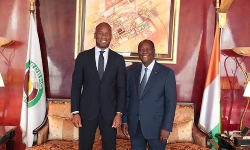 Après l’annonce de sa candidature pour la FIF, Drogba reçu par le Président de la République