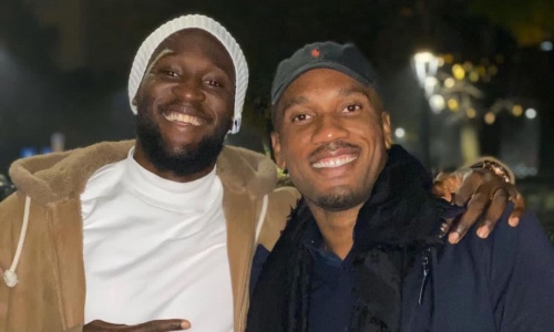 Après l’avoir titillé sur les réseaux sociaux, Drogba retrouve Lukaku
