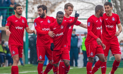 Arménie : Serges Deblé s’offre un triplé