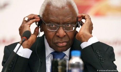 Athlétisme : L’ancien Président de la Fédération Internationale Lamine Diack, condamné à 4 ans de prison