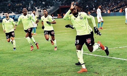 Avec son doublé face à l’OM, Nicolas Pépé revient à 2 longueurs de Mbappé