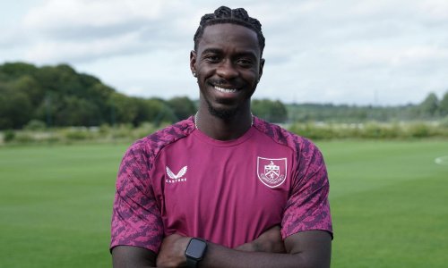 Axel Tuanzebe débarque chez les Clarets