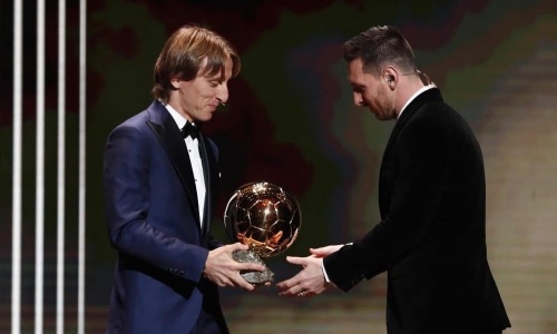 Ballon d’Or 2019 : Ce geste de classe de Modric envers Messi