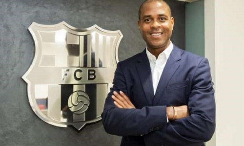 Patrick Kluivert (ex Sélectionneur adjoint du Cameroun) rebondit au FC Barcelone