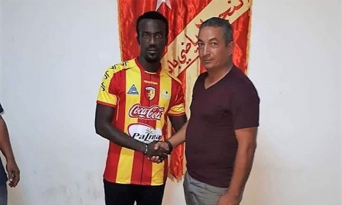 Baresi (ASEC Mimosas) file à l'Etoile Sportive de Métlaoui (Tunisie)