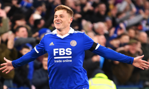 Barnes renforce l’attaque les Magpies