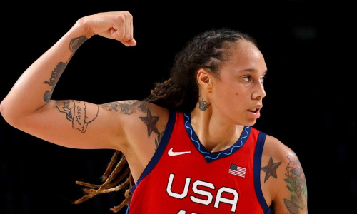 Basket : Brittney Griner libérée en échange d’un marchand d’armes