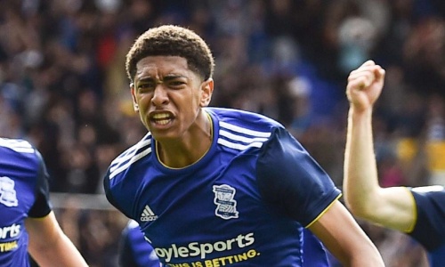 Birmingham City a décidé de retirer le numéro de Jude Bellingham