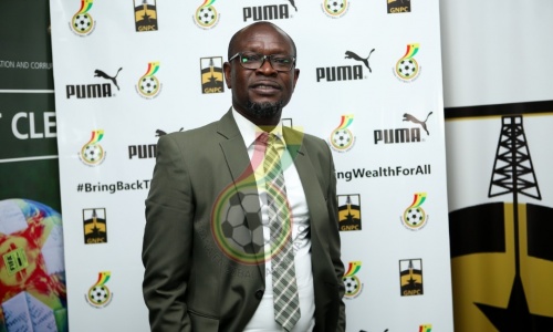 Black Stars : Charles Akonnor et ses adjoints licenciés pour insuffisance de résultat