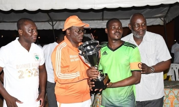 ‘‘Bonne Année Foot 2020’’ : Les journalistes remportent le trophée