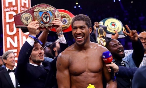 Boxe : Anthony Joshua tient sa revanche sur Andy Ruiz et récupère sa ceinture