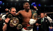 Boxe : Anthony Joshua vainqueur de Klitschko par KO technique