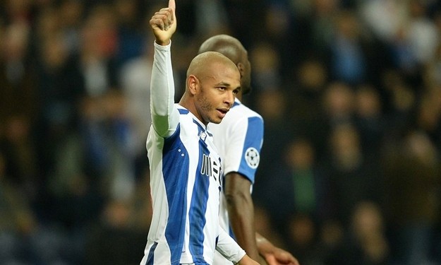 Champions League/Porto-Leicester : Yacine Brahimi auteur d'une superbe "madjer"