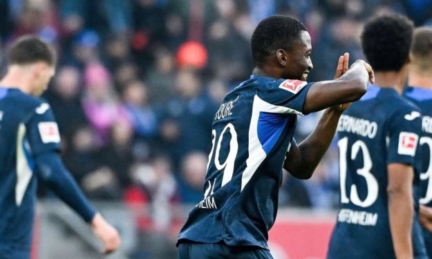 Bundesliga : grâce à un Bazoumana Touré décisif, Hoffenheim évite la défaite à domicile contre Wolfsburg
