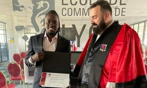 Burkina Faso : Bertrand Traoré décroche un diplôme l’Ecole de Commerce de Lyon