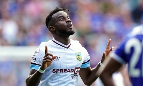 Burnley : Maxwel Cornet couronné joueur de l’année