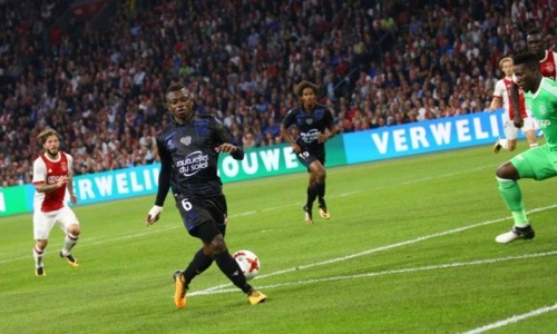 C1 : Nice atteint les barrages grâce à une "passe aveugle" de Jean Michaël Seri