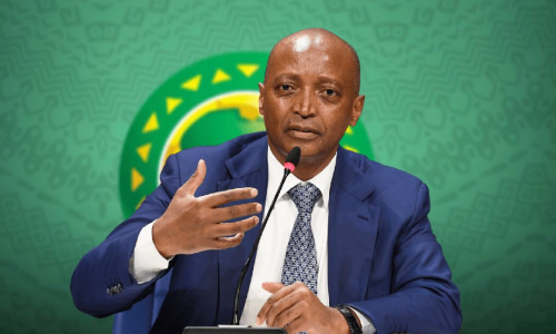 CAF : Patrice Motsepe annonce le retrait de la CAN 2025 à la Guinée