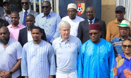 Cameroun : Samuel Eto’o et Marc Brys fument le calumet de la paix ensemble