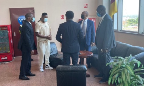 CAN 2021 : Arrivé au Cameroun, le Président de la CAF affiche son optimiste