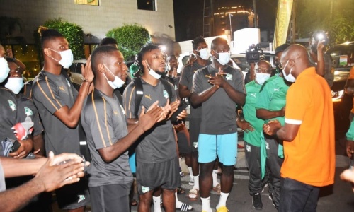 CAN 2021 : Le Comité National de Soutien aux Eléphants (CNSE) apporte du réconfort à Badra Ali et ses coéquipiers