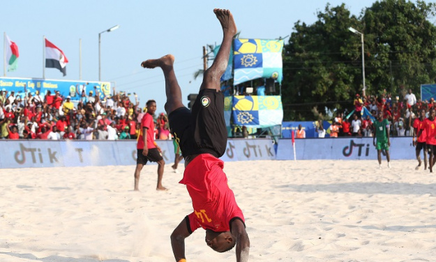 CAN Beach Soccer 2022 : entrée réussie pour le Mozambique face au Malawi, le Sénégal atomise l’Ouganda