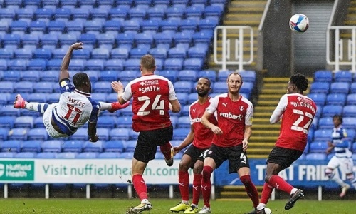 Championship : Auteur d’un doublé, Yakou Meité envoie Reading en tête du classement (vidéo)
