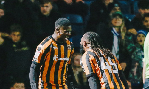 Championship : Chris Bédia buteur avec Hull sur la pelouse de QPR