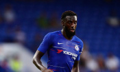Chelsea officialise le départ de 13 joueurs dont Tiémoué Bakayoko