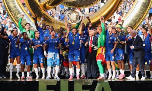 Chelsea refroidit Paris et s’offre la 2è Coupe du Monde de son histoire